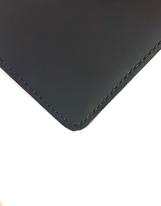 BLACK - BI-FOLD WALLET